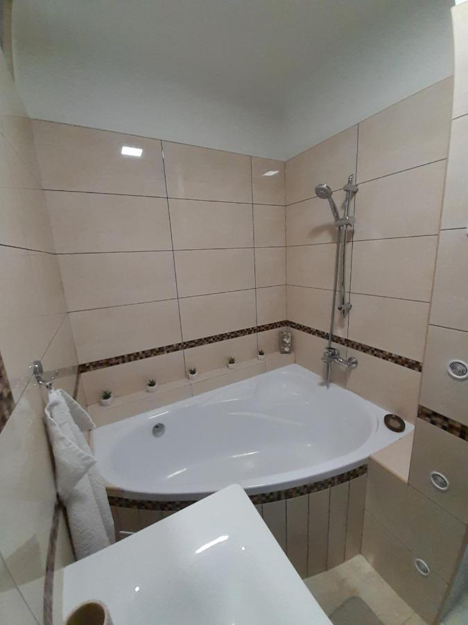 Beautiful Apartment In The City Center Спишска-Нова-Вес Экстерьер фото